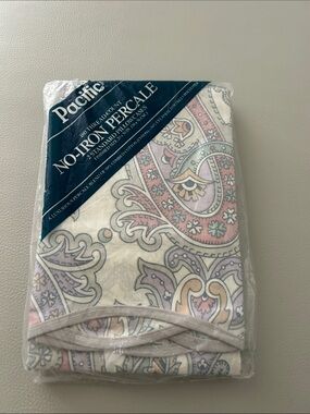 Pacific No-Iron Percale Paisley Pillowcases - Pastel Floral